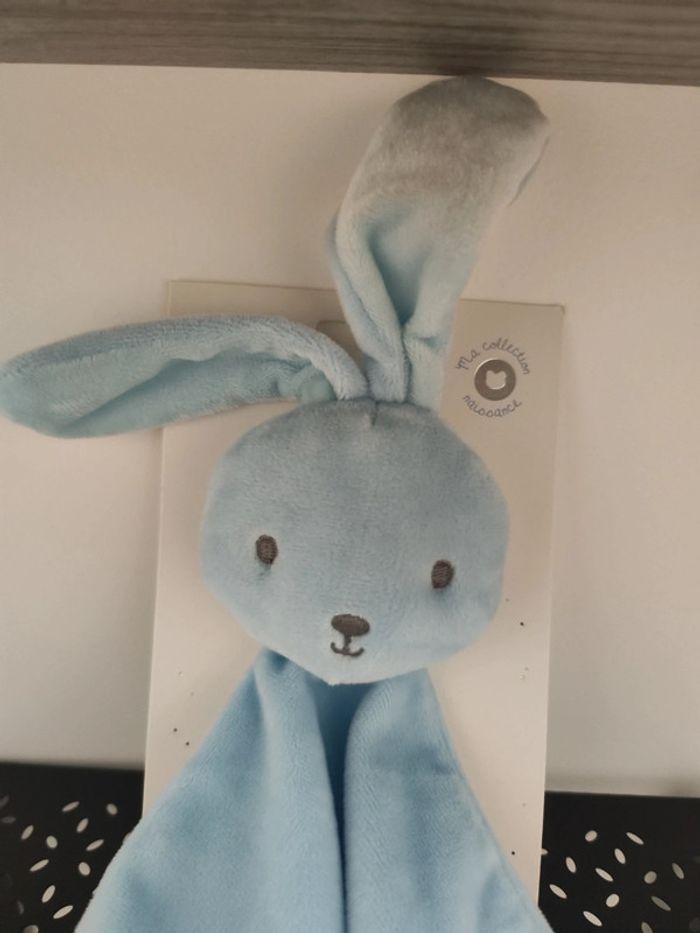 Doudou mouchoir lapin bleu - photo numéro 3