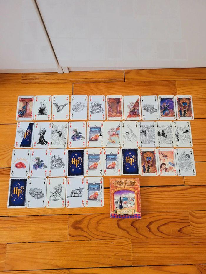 Lot de 35 cartes vintages Harry Potter + Livre d'instruction règles du jeu - photo numéro 1