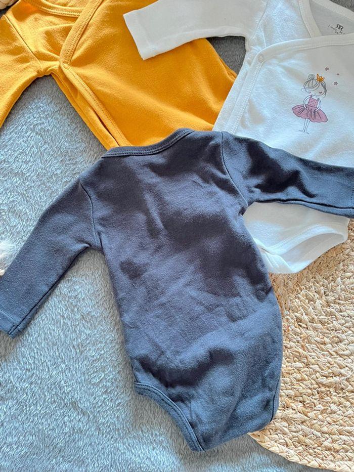 Lot de 3 bodys La redoute 1 mois fille - photo numéro 3