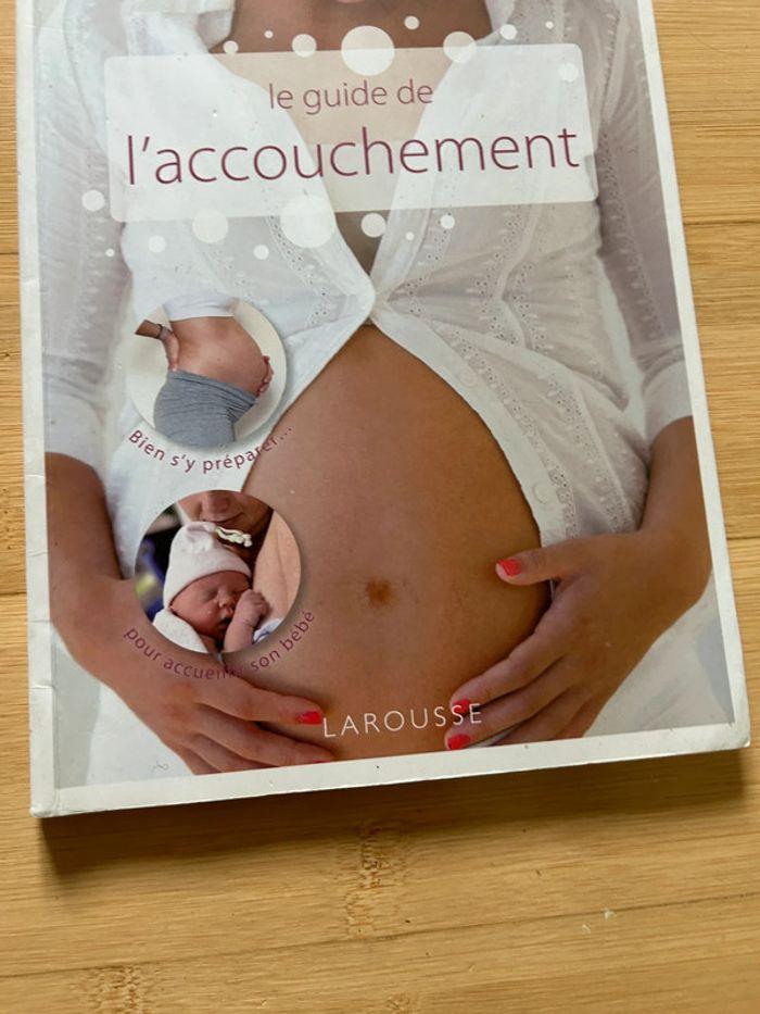 Livre le guide de l’accouchement - photo numéro 3