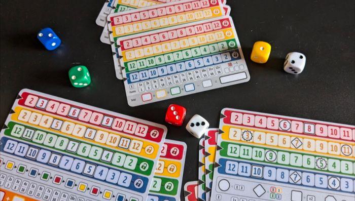 Lot Qwixx Bonus + 6 dés - Jeu de société - photo numéro 4