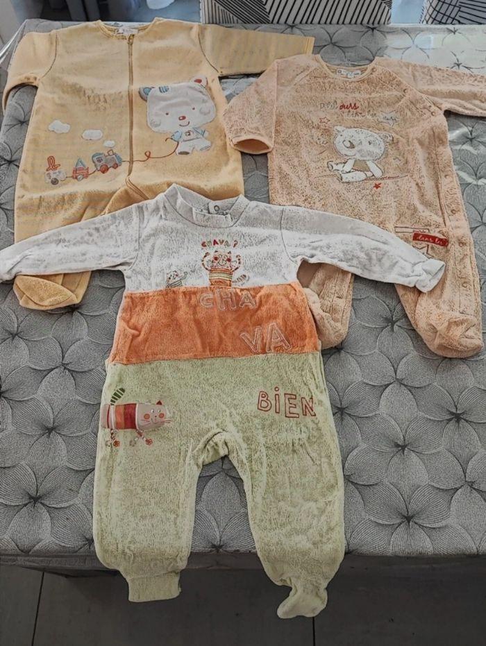 Lots de vêtements bébé garçon en 9 mois - photo numéro 1