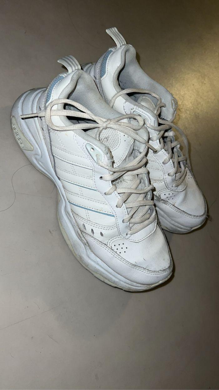 Basket adidas - photo numéro 1