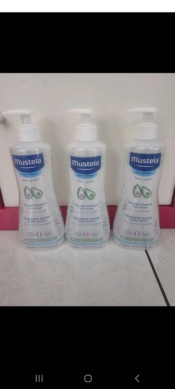 Eau nettoyant mustela