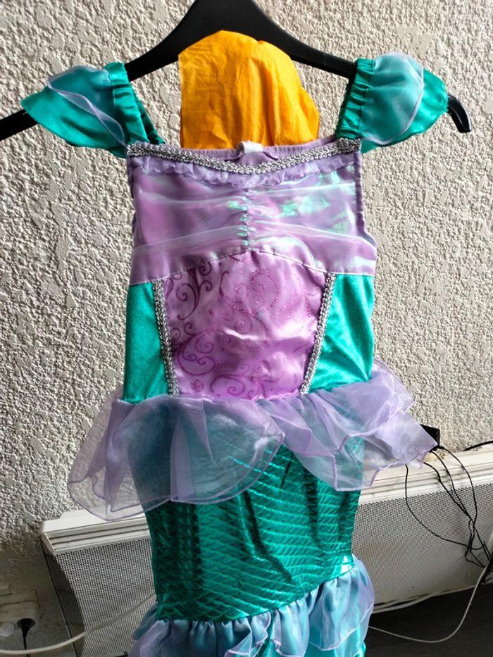 Robe Ariel  la petite sirène avec des accessoires neuf T140 - photo numéro 3