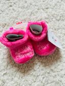 Petits chaussons 17/18 NEUF