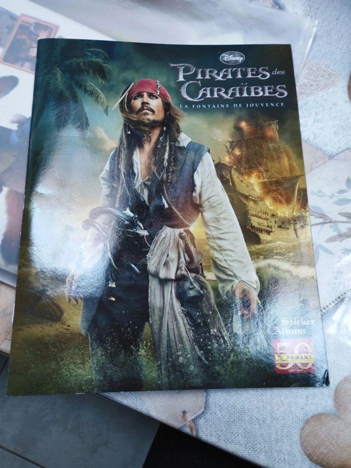 Panini pirates des caraïbes - photo numéro 1