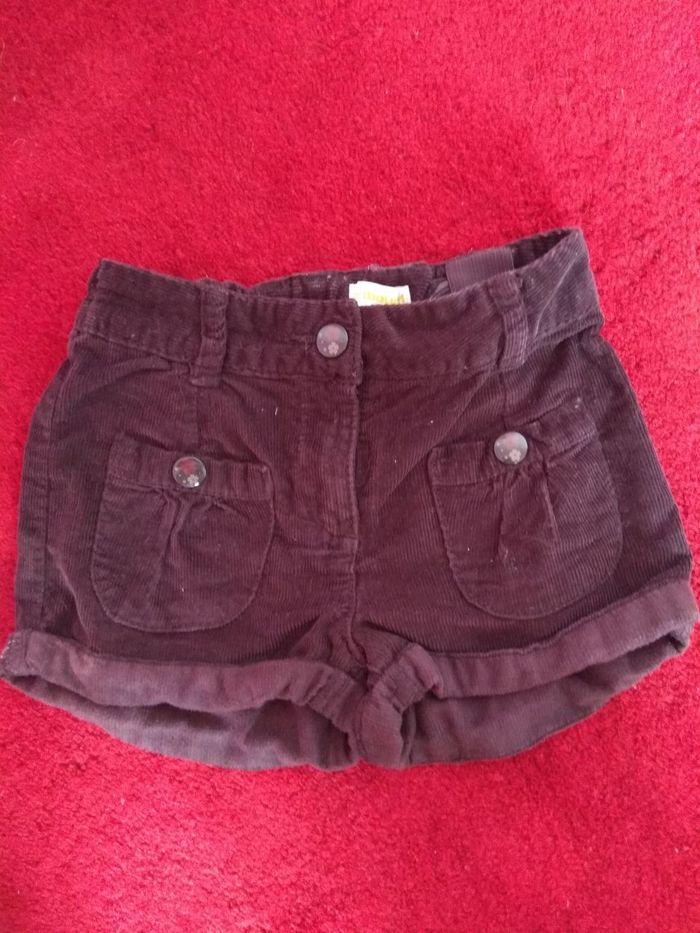 Lot fille 4 ans déguisement+ robe pantalon vestes t-shirt short - photo numéro 5