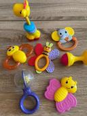 Lot jouets bébé