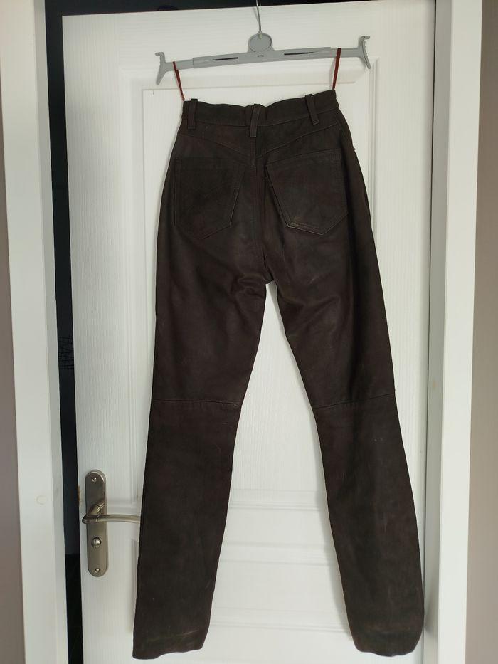 Pantalon en cuir - photo numéro 2