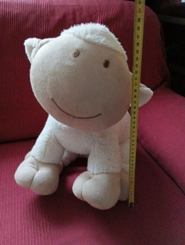 Gros mouton en peluche - photo numéro 1