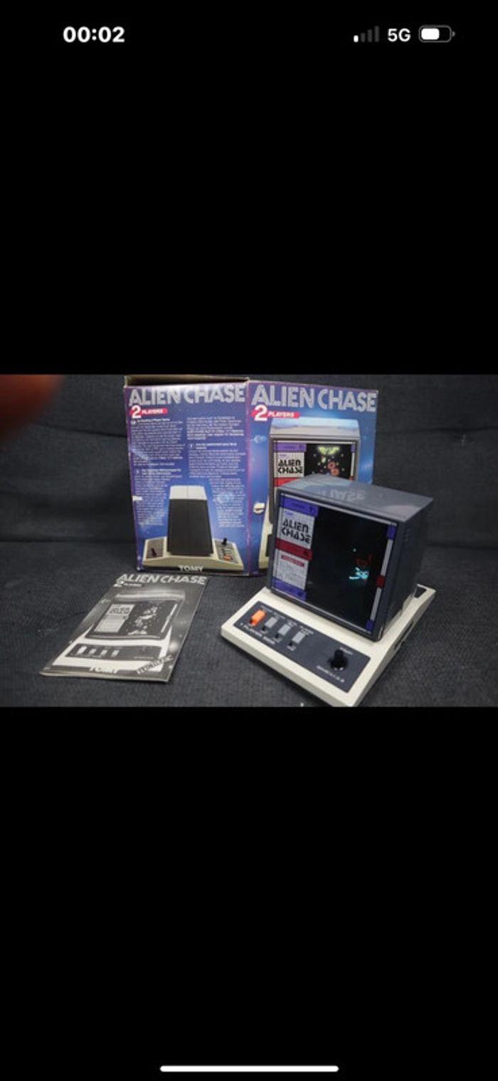 jeux vide tomy alien Chase rare - photo numéro 1