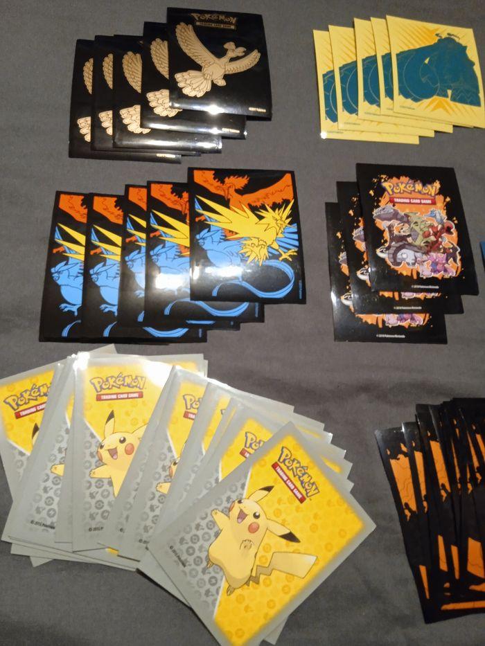 Pokémon 66 sleeves d'occasion d'Etb et autre - photo numéro 3