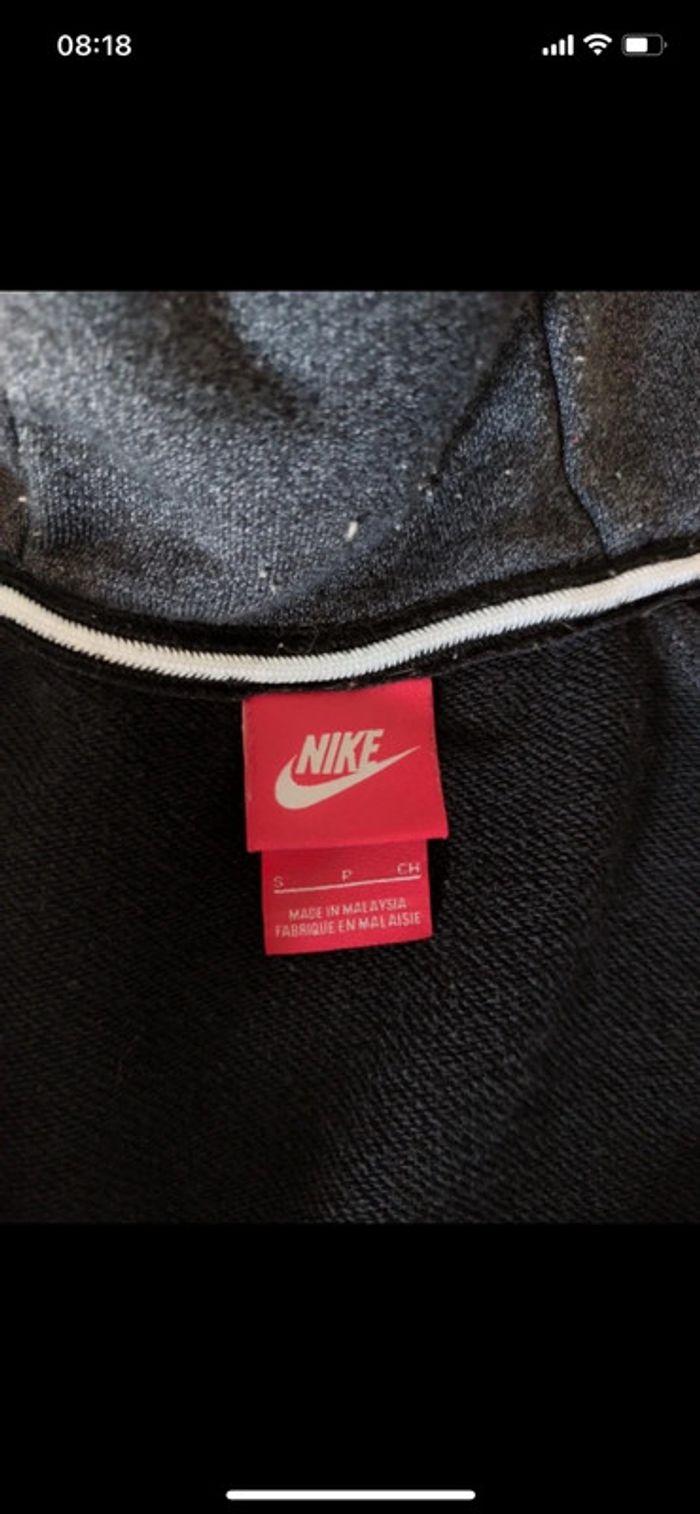 Veste avec capuche Nike taille S - photo numéro 5