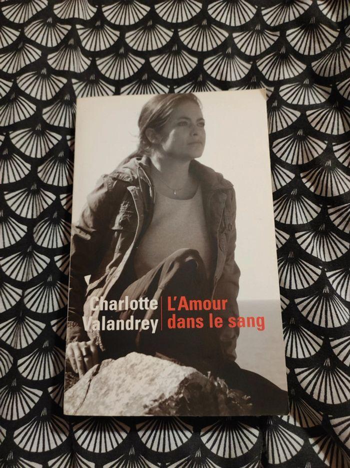 Livre l'amour dans le sang - photo numéro 1