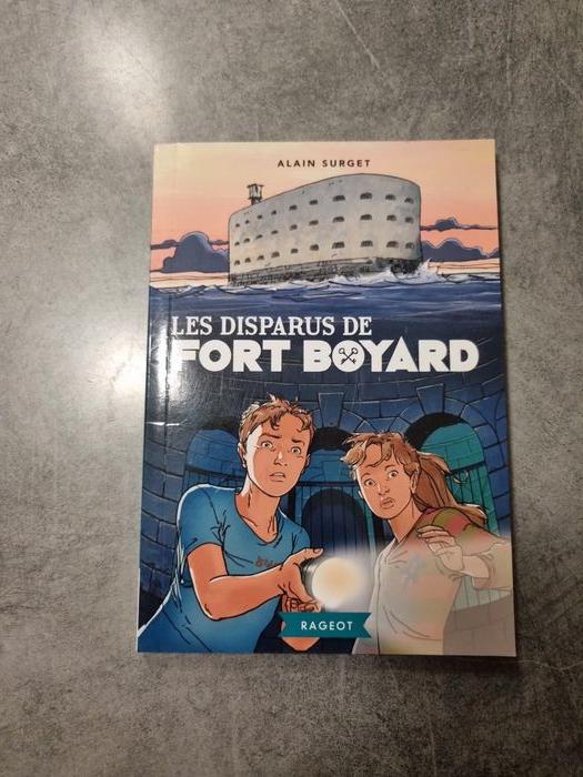 Livre roman junior d'enquête "Les disparus de Fort Boyard" de Alain Surget - photo numéro 1