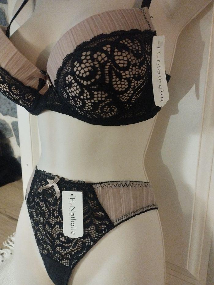 Ensemble lingerie neuf 95B L pour le string . Beige et noir l - photo numéro 4