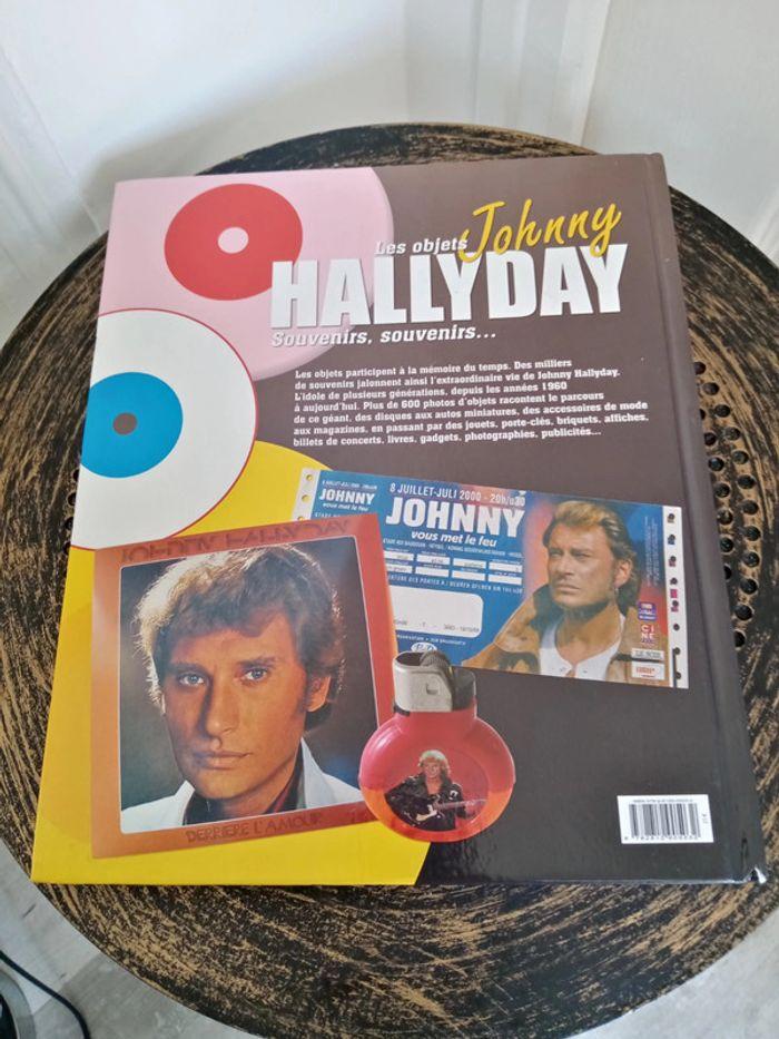 Très beau livre Johnny Hallyday - photo numéro 2