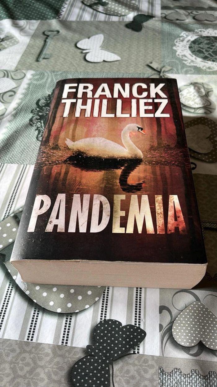 Livre pandemia Franck thilliez - photo numéro 1