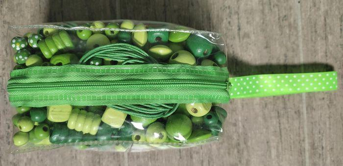 Trousse de perles en bois vertes Sycomore NEUVE - photo numéro 2