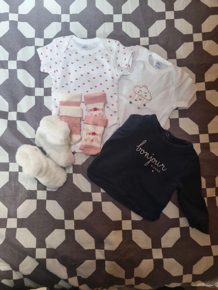 Lot vêtements bébé fille 3 mois - photo numéro 1