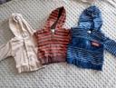 Lot de 3 vestes et 1 t-shirt