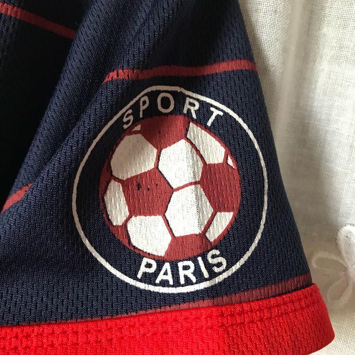 T-shirt de foot Paris très grand 2 ans ( plutôt 4/5 ans) - photo numéro 2