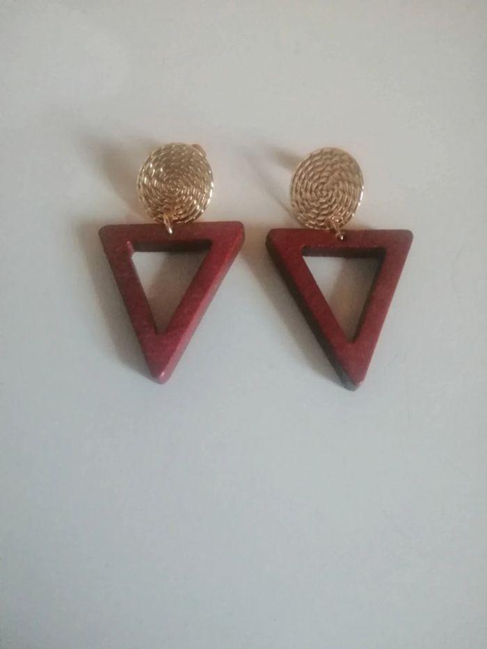 🌸Boucles d'oreilles triangle bois et puce dorée texturée "Nature Bijoux" 🌸 - photo numéro 1