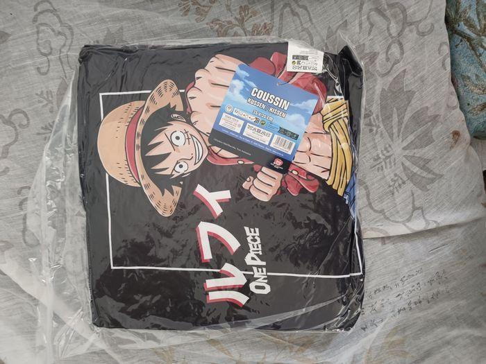 Lot coussin et plaide one piece - photo numéro 2