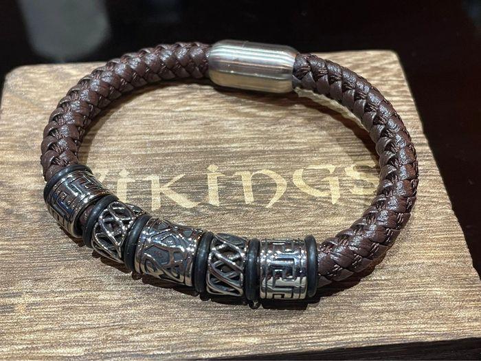 Bracelet, viking, Ragnar cuir Marron + pochette et boîte viking - photo numéro 1