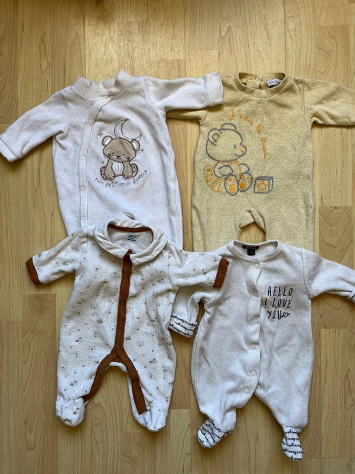 Lot 4 pyjamas en velours taille naissance - photo numéro 1