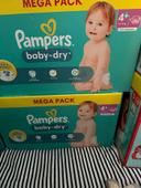 Pampers baby dry taille 4+(10-15) kg