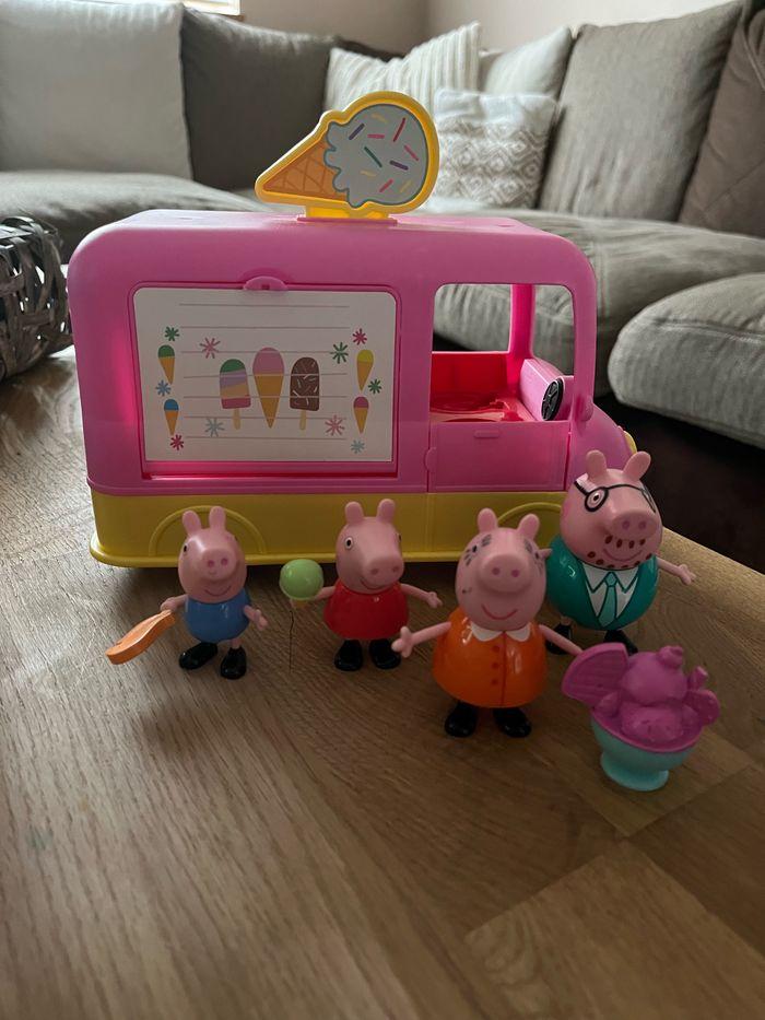 Club housse et camion de glace Peppa PiG - photo numéro 3