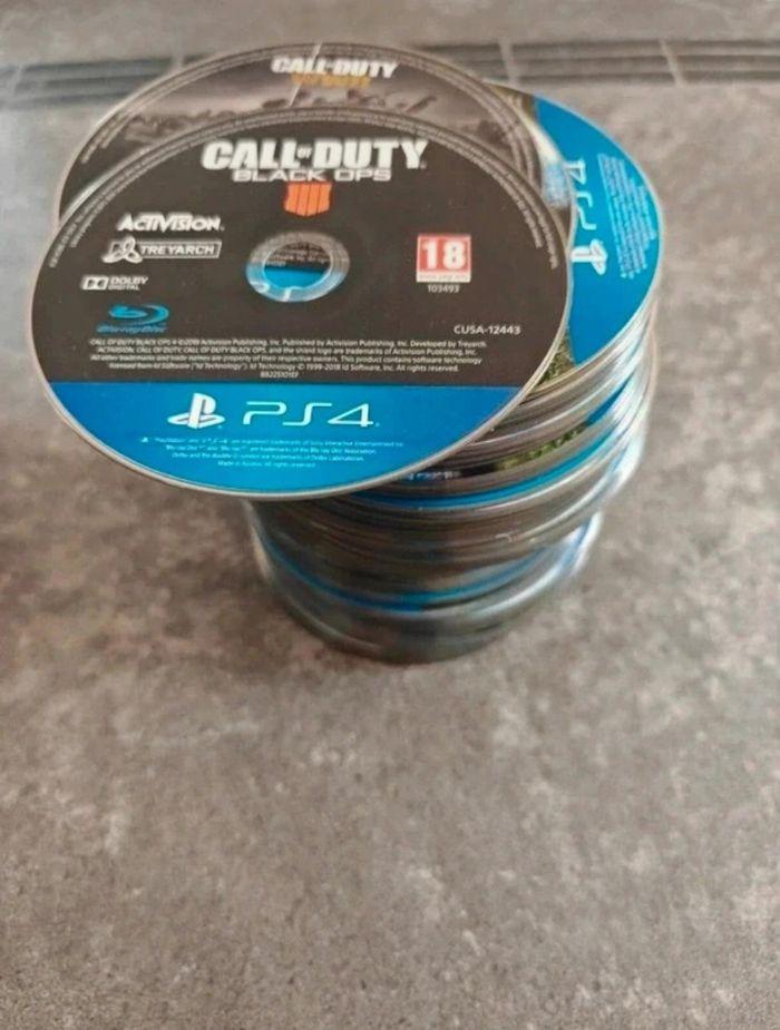 Lot de 97 jeux PS4