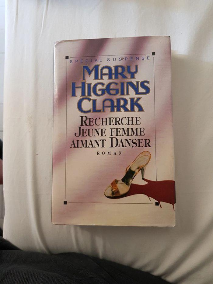 Mary Higgins Clark - Recherche jeune femme aimant danser - photo numéro 1