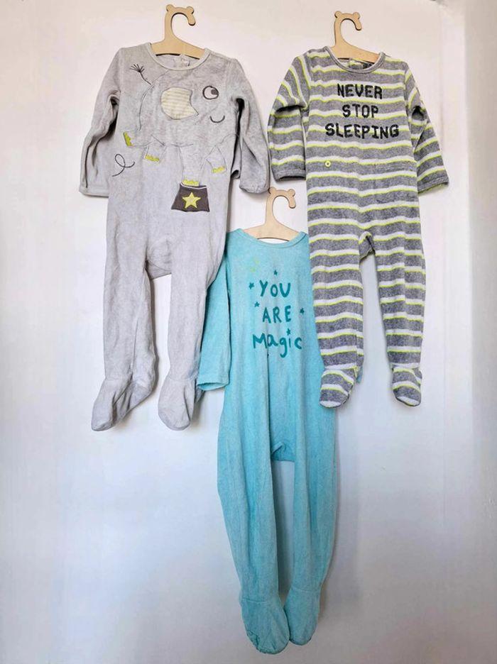 lot de 3 pyjamas chauds 18 mois - photo numéro 1