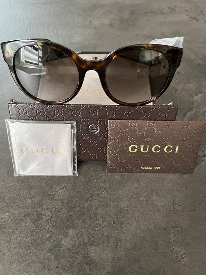 Lunettes de soleil GUCCI - photo numéro 1