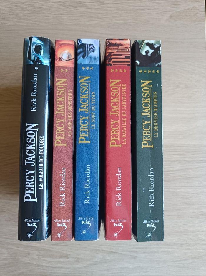 Lot 5 livres Percy Jackson - photo numéro 1