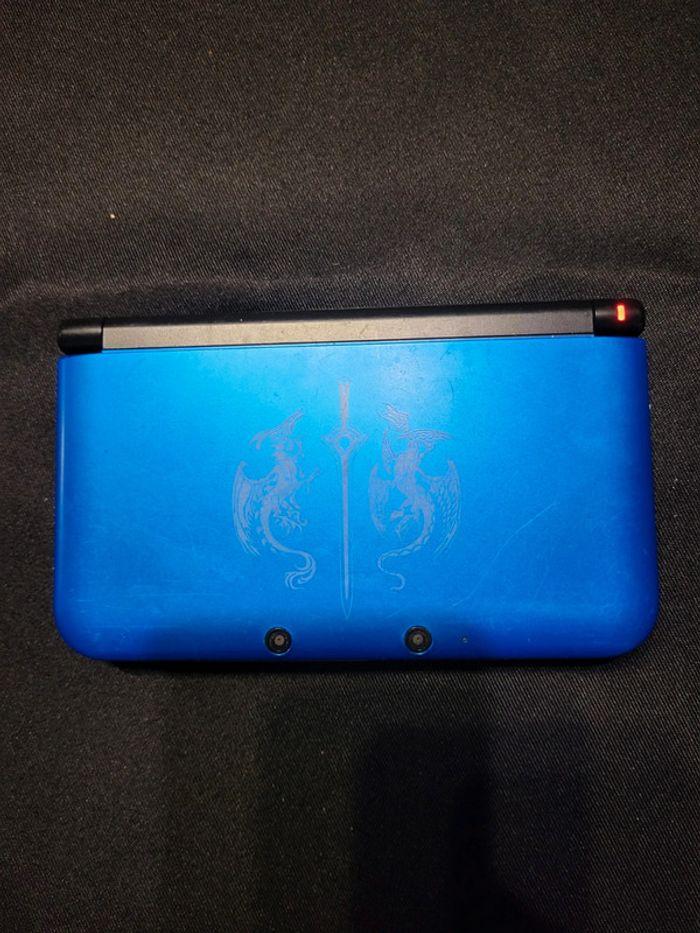 Nintendo 3ds XL édition Fire emblem  sous luma (Rare) - photo numéro 1