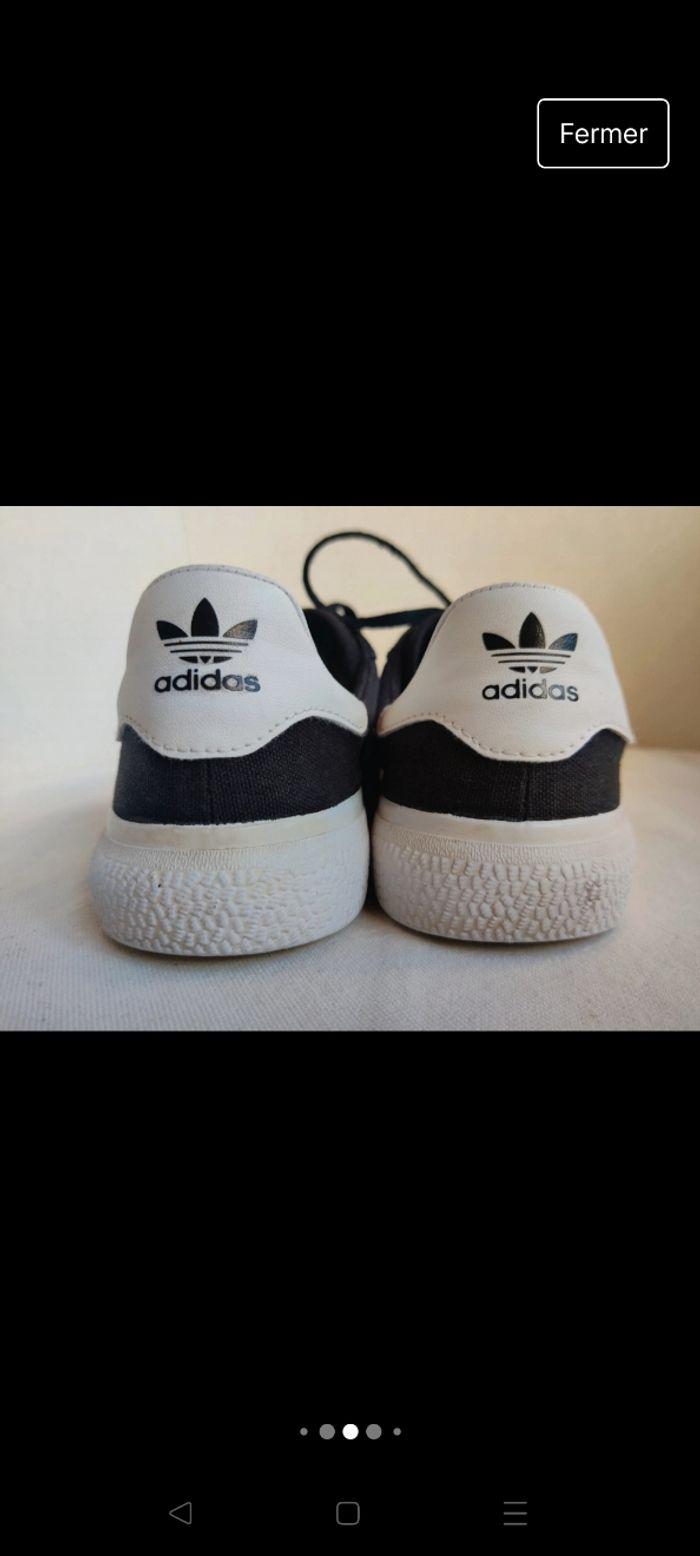 Baskets lacets noires blanches Adidas pointure 40 - photo numéro 5