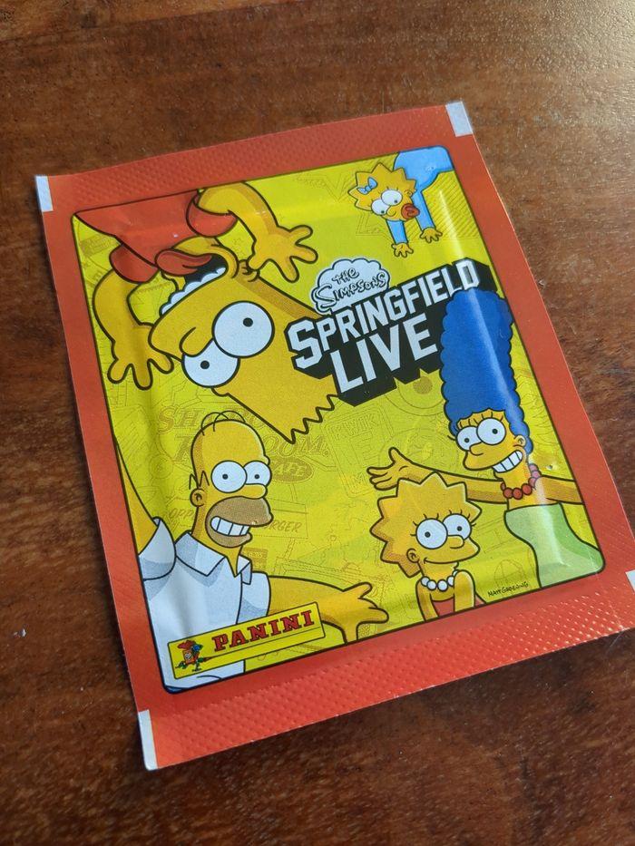 The Simpsons PANINI (2012) paquet fermé neuf - photo numéro 1