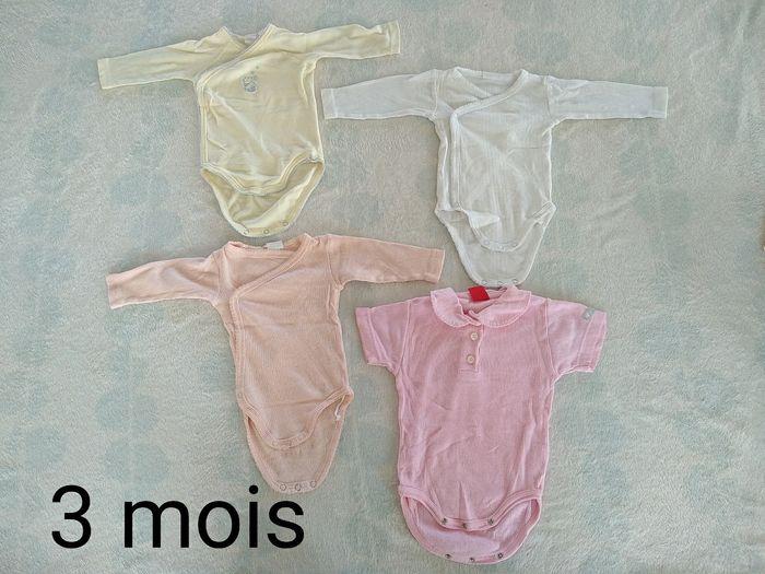 Lot 7 bodies taille 3 mois - photo numéro 1