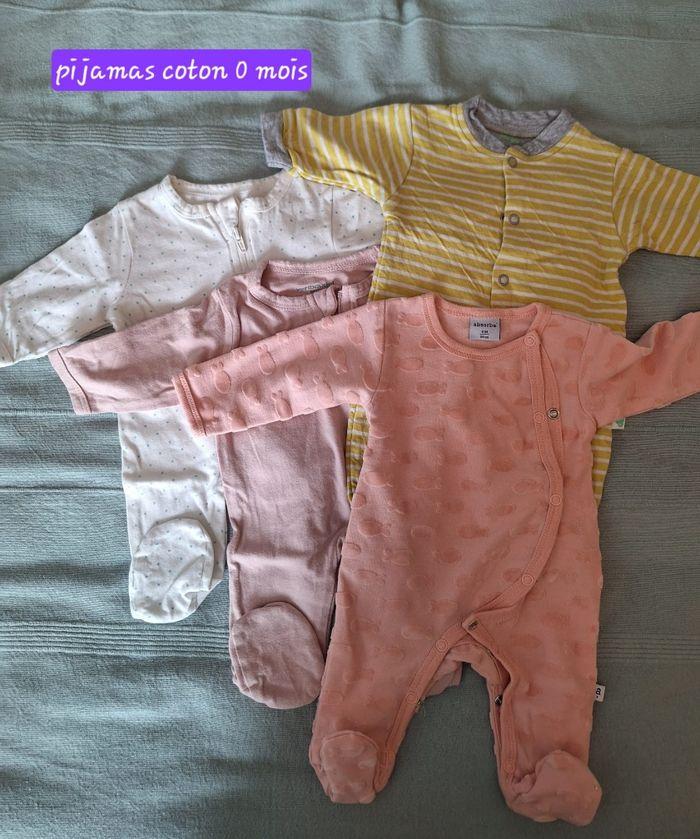 Lot vêtements bébé 0 mois - photo numéro 3