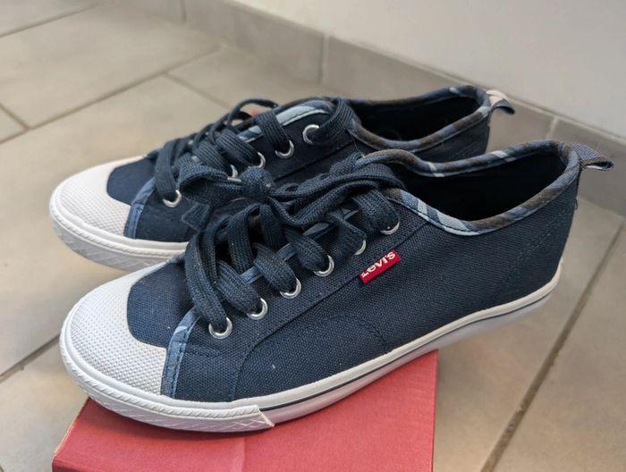 Chaussure toile 39 neuf levi's - photo numéro 2