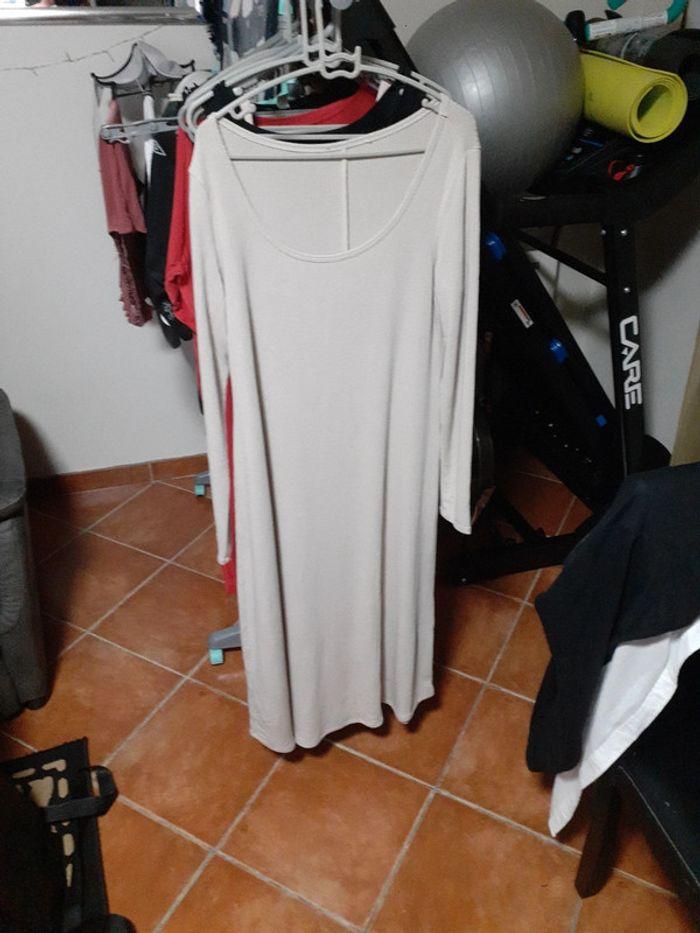 Robe beige taille XL - photo numéro 1