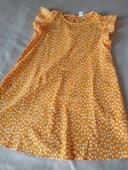 Jolie robe fleurie, taille 8 ans.