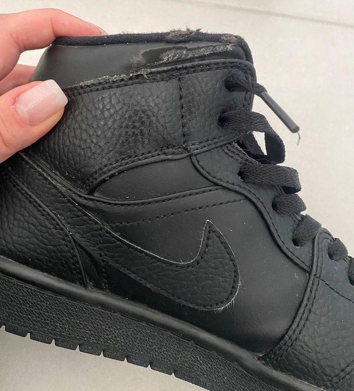 Nike Jordan 1 noires Mid - Taille 43 - photo numéro 4