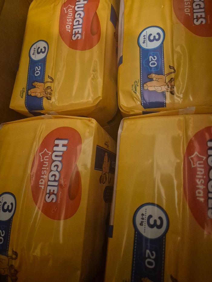 Couche huggies - photo numéro 1