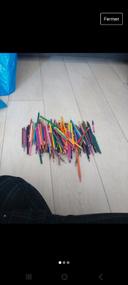 Lot crayons de couleurs