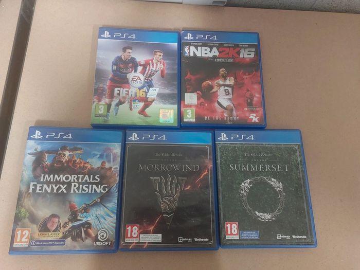 Lot de 5 jeux PS4 en très bon état - photo numéro 1